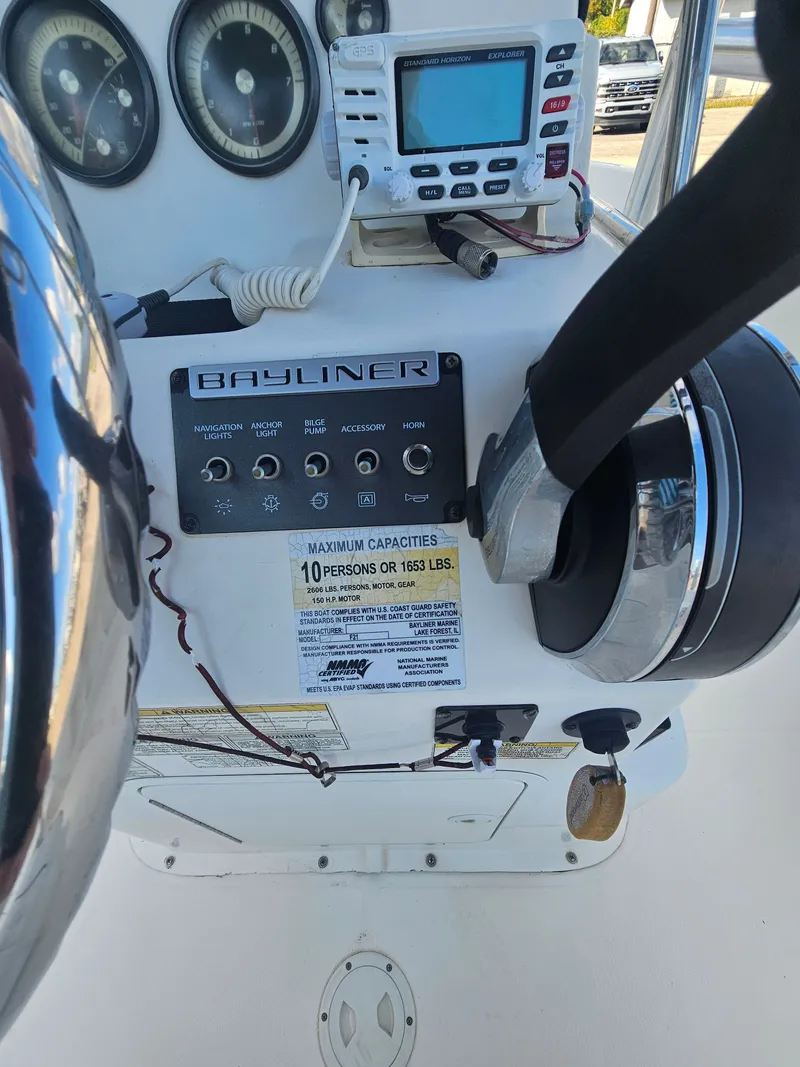 Slide: The Image of Bayliner Element F21 2018 - 10