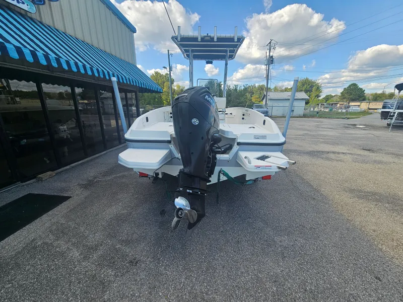 Slide: The Image of Bayliner Element F21 2018 - 6