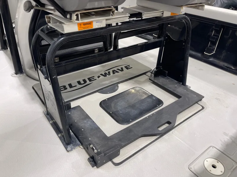 Slide: The Image of Blue Wave 2400 Pure Bay 2020 - 24