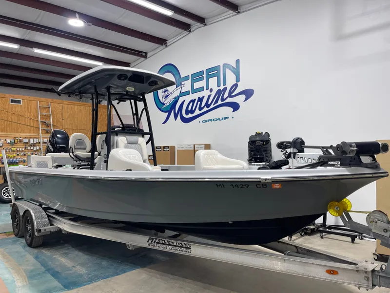 Slide: The Image of Blue Wave 2400 Pure Bay 2020 - 3