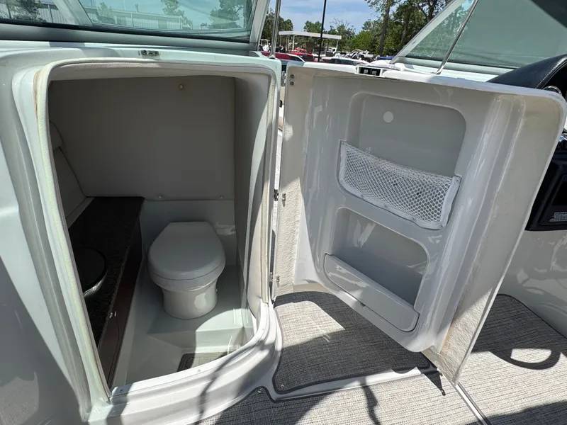 Slide: The Image of Crownline Boats 265 SS 2020 - 26
