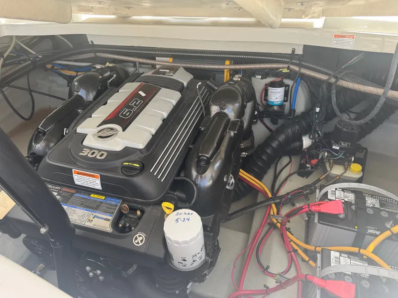 Slide: The Image of Crownline Boats 265 SS 2020 - 34