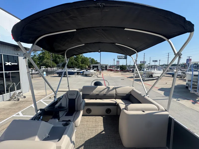 Slide: The Image of Harris Cruiser 210 2023 - 21