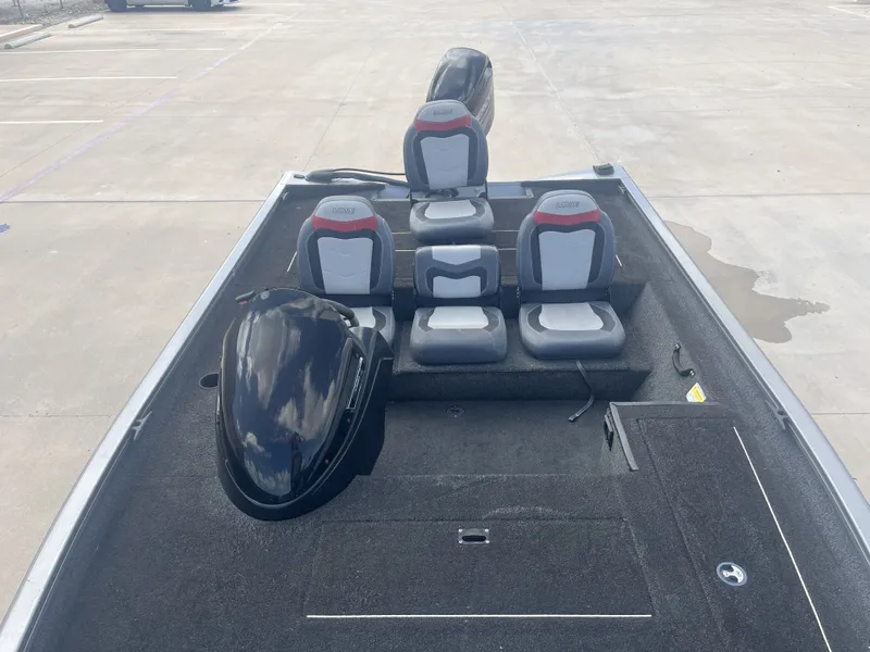 Slide: The Image of Lowe Stinger 175 2019 - 19