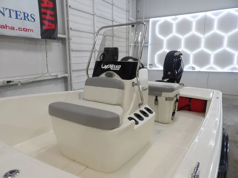 Slide: The Image of Mako Pro Skiff 15 CC 2022 - 11