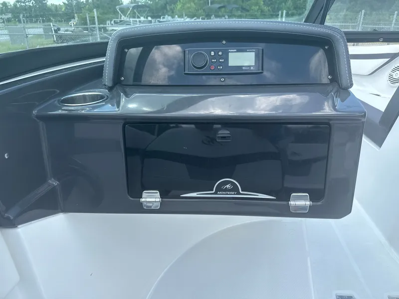 Slide: The Image of Monterey M-205 2019 - 14