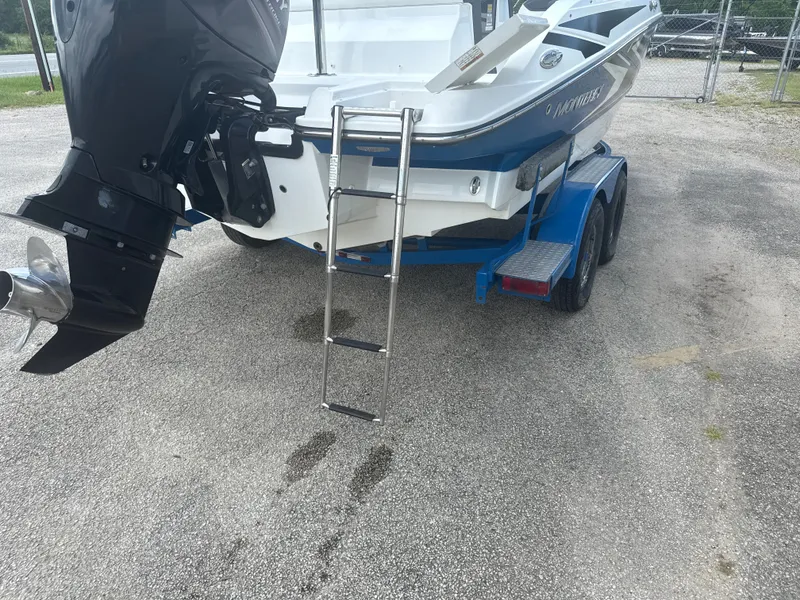 Slide: The Image of Monterey M-205 2019 - 5