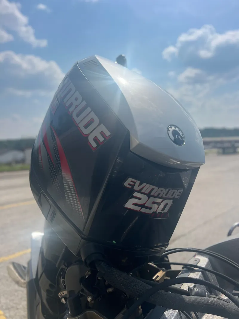 Slide: The Image of Ranger Z521 2013 - 20