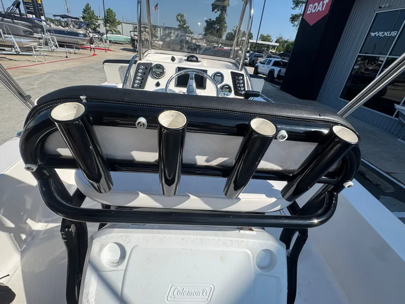 Slide: The Image of Robalo 206 Cayman 2019 - 23