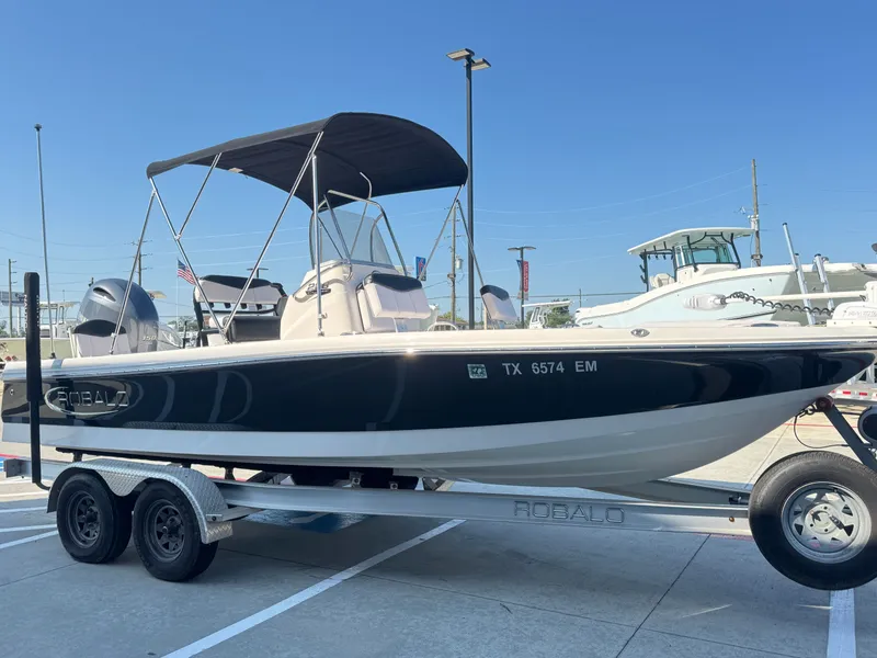 Slide: The Image of Robalo 206 Cayman 2019 - 31