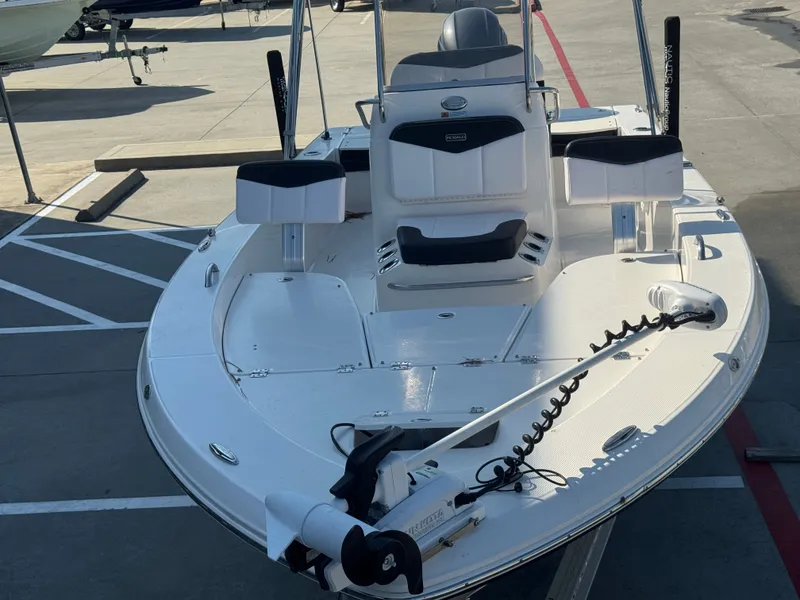 Slide: The Image of Robalo 206 Cayman 2019 - 5