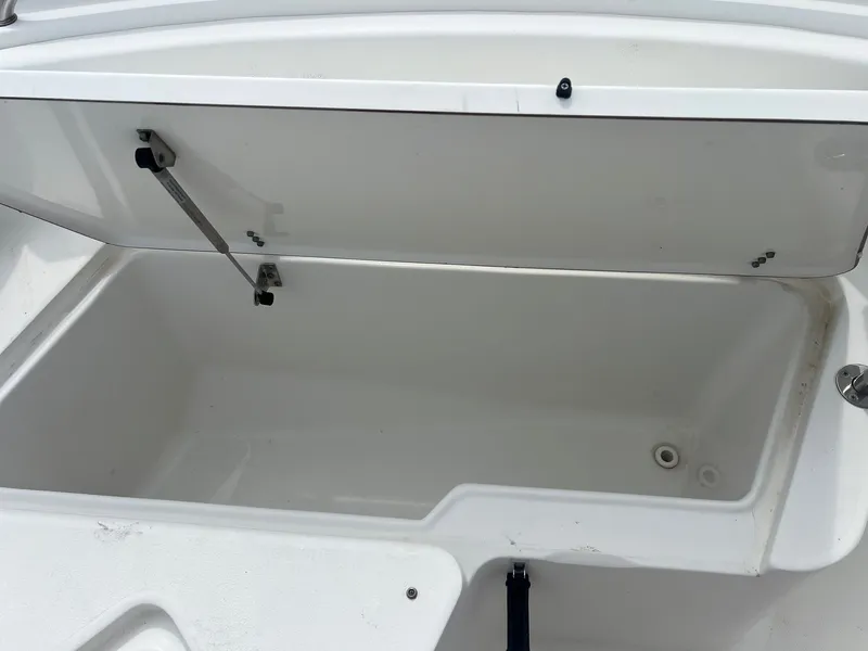 Slide: The Image of Sea Hunt Ultra 234 2013 - 16