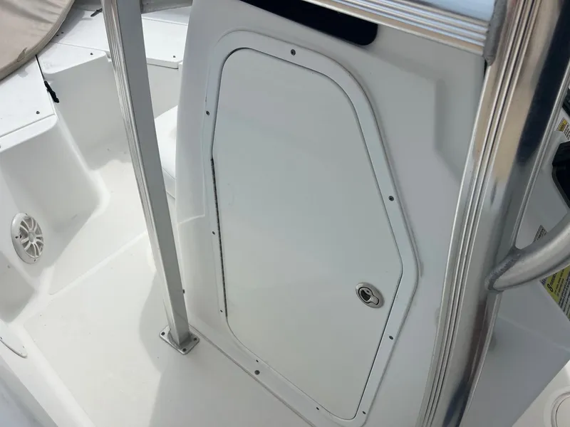 Slide: The Image of Sea Hunt Ultra 234 2013 - 19