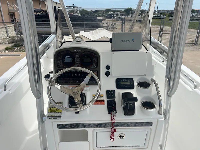 Slide: The Image of Sea Hunt Ultra 234 2013 - 21