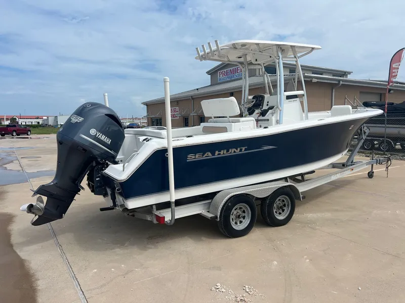 Slide: The Image of Sea Hunt Ultra 234 2013 - 8