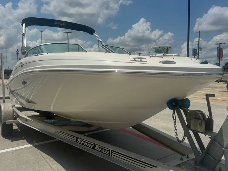 Slide: The Image of Sea Ray 185 Sport 2011 - 7