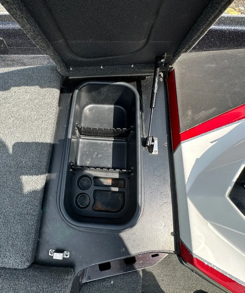 Slide: The Image of Skeeter FXR21 Apex 2021 - 21