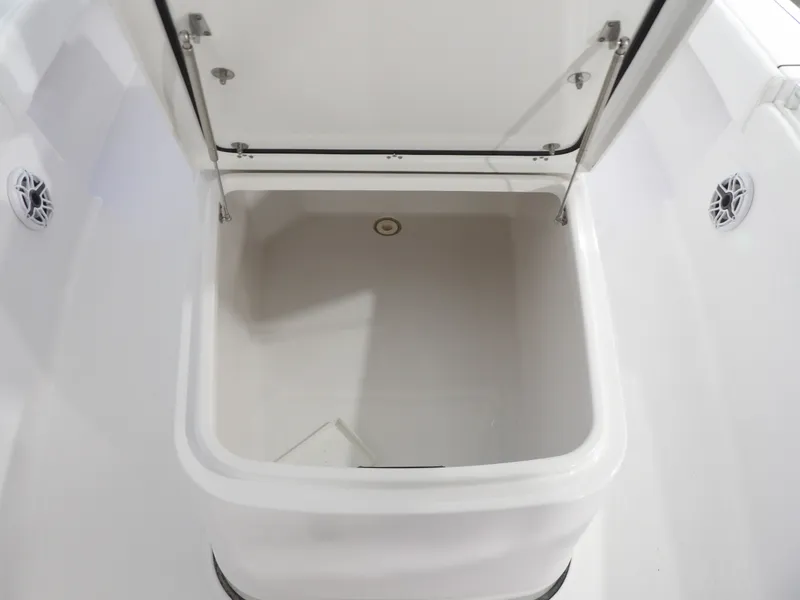 Slide: The Image of Sportsman Masters 267 Bay Boat 2021 - 15