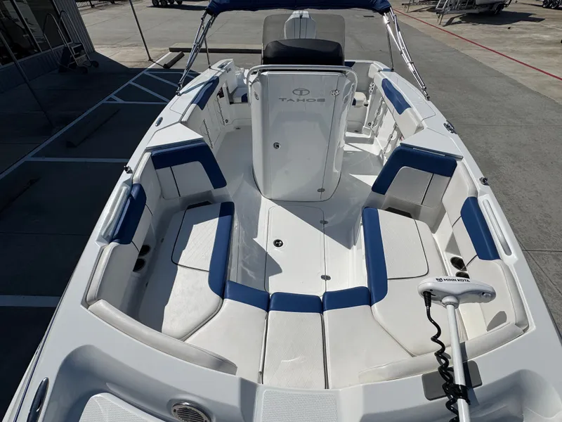 Slide: The Image of Tahoe 2150 CC 2020 - 11