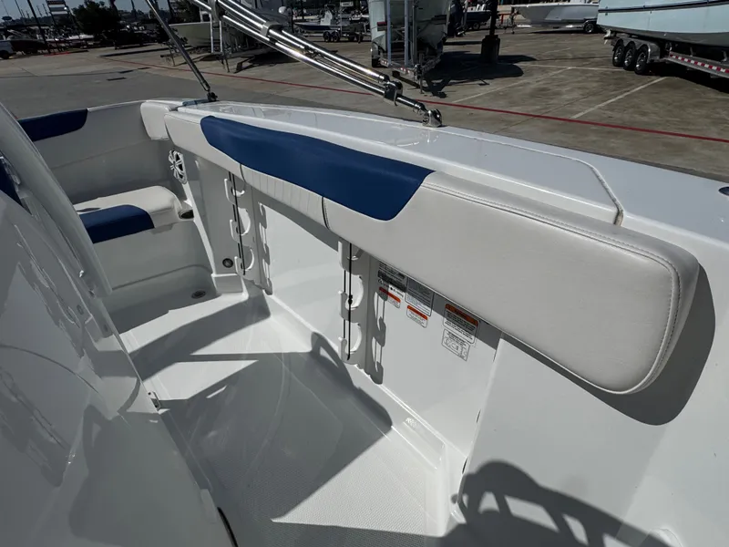 Slide: The Image of Tahoe 2150 CC 2020 - 15