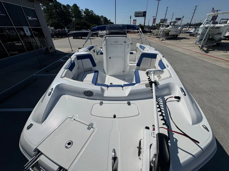 Slide: The Image of Tahoe 2150 CC 2020 - 9