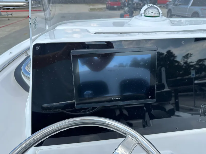 Slide: The Image of Tidewater 198 CC Adventure 2026 - 14