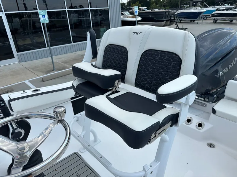 Slide: The Image of Tidewater 198 CC Adventure 2026 - 18