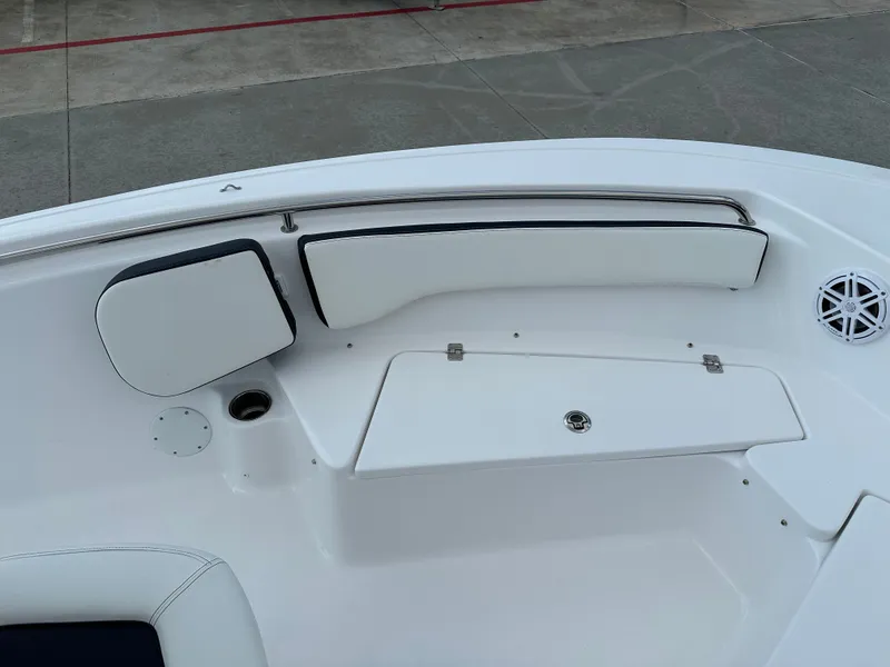 Slide: The Image of Tidewater 198 CC Adventure 2026 - 24