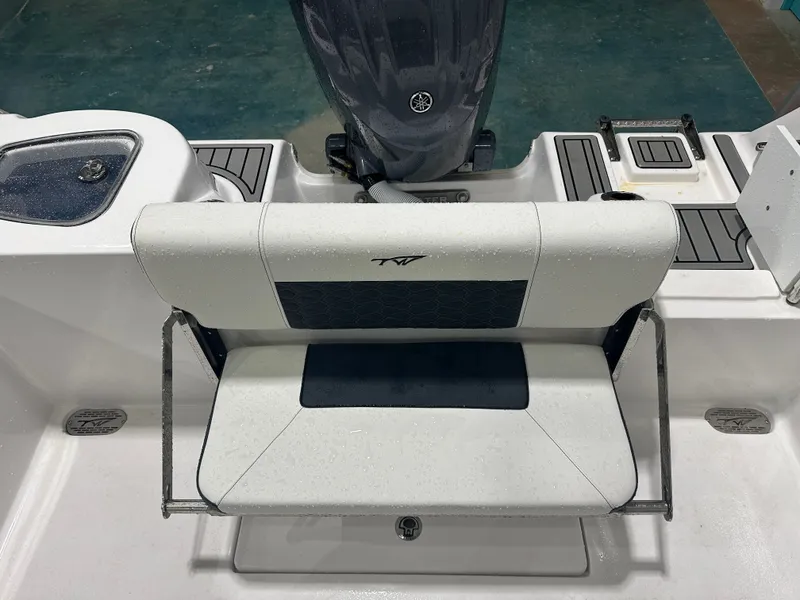 Slide: The Image of Tidewater 210 CC Adventure 2025 - 12