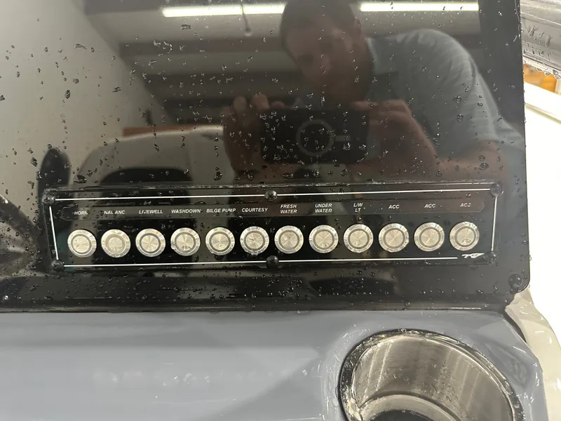 Slide: The Image of Tidewater 210 CC Adventure 2025 - 16