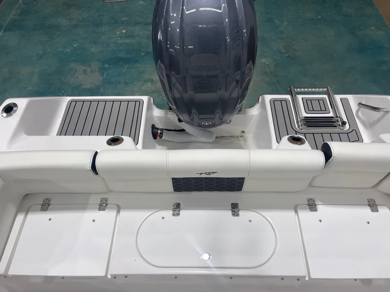 Slide: The Image of Tidewater 210 LXF 2025 - 12