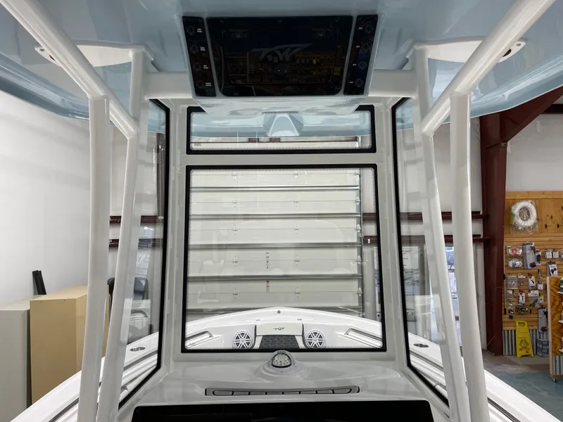 Slide: The Image of Tidewater 210 LXF 2025 - 16