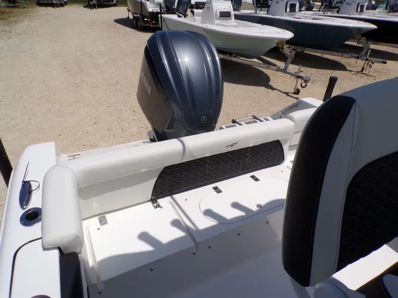 Slide: The Image of Tidewater 220 LXF 2025 - 40