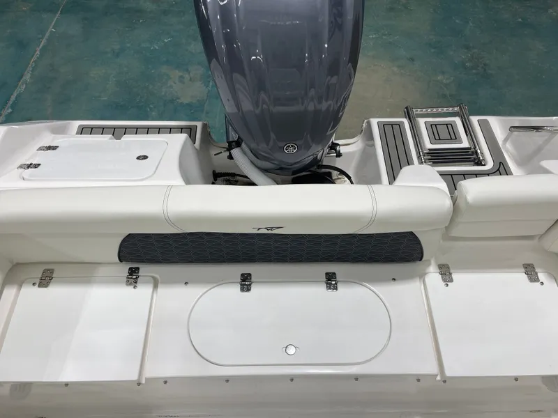 Slide: The Image of Tidewater 220 LXF 2025 - 19