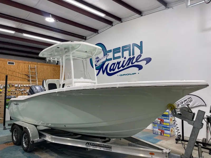 Slide: The Image of Tidewater 220 LXF 2025 - 3