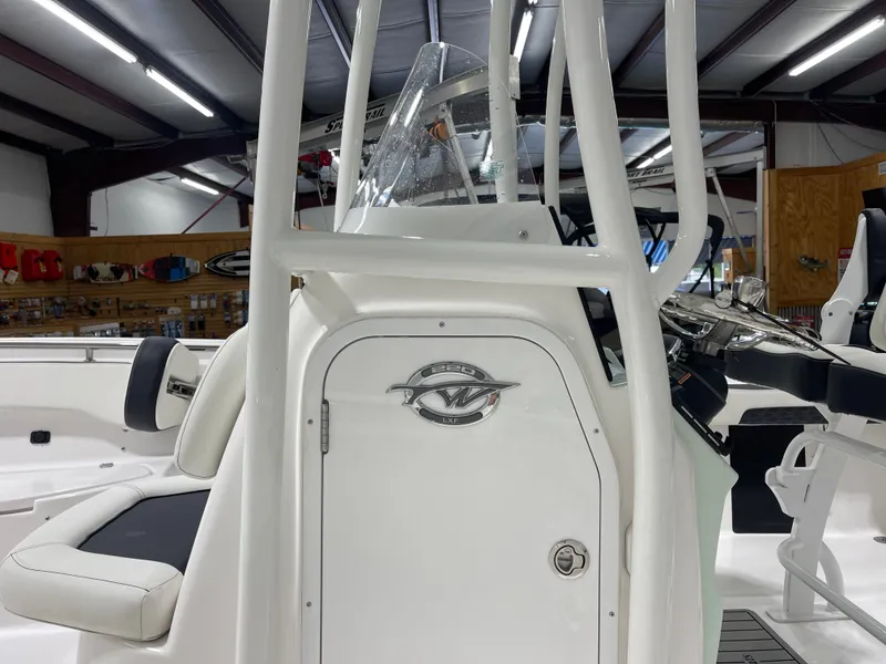 Slide: The Image of Tidewater 220 LXF 2025 - 8