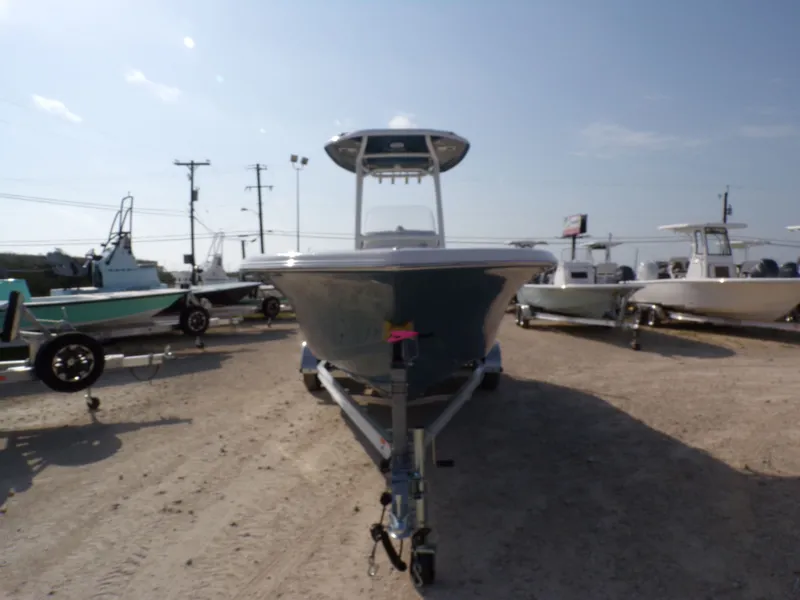 Slide: The Image of Tidewater 220 LXF 2025 - 5