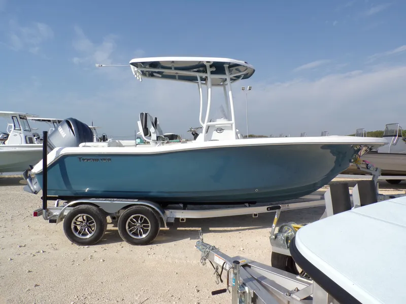 Slide: The Image of Tidewater 220 LXF 2025 - 8