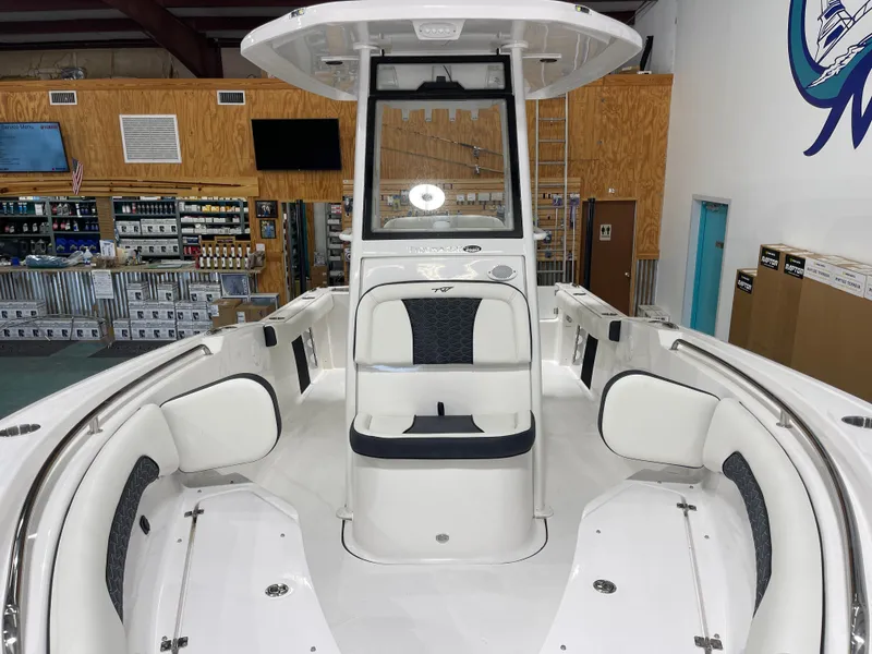 Slide: The Image of Tidewater 232 CC Adventure 2025 - 24