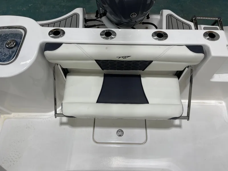 Slide: The Image of Tidewater 232 CC Adventure 2025 - 25