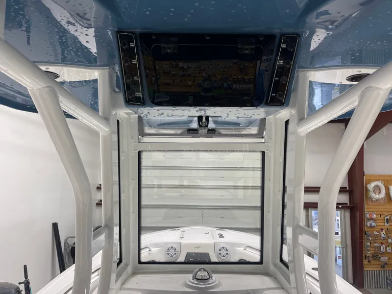 Slide: The Image of Tidewater 232 LXF 2025 - 21