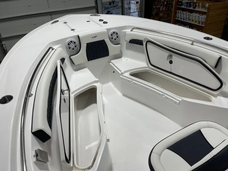 Slide: The Image of Tidewater 232 LXF 2025 - 25