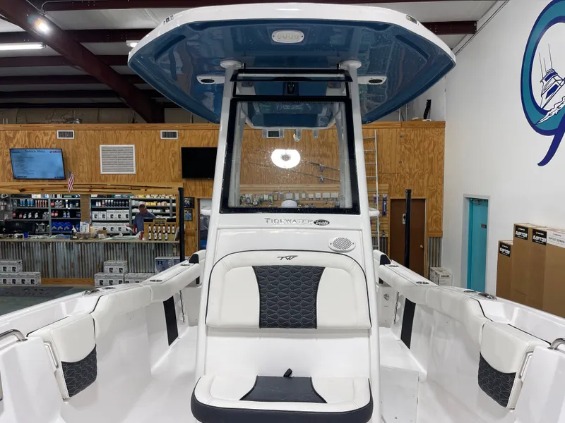 Slide: The Image of Tidewater 232 LXF 2025 - 32