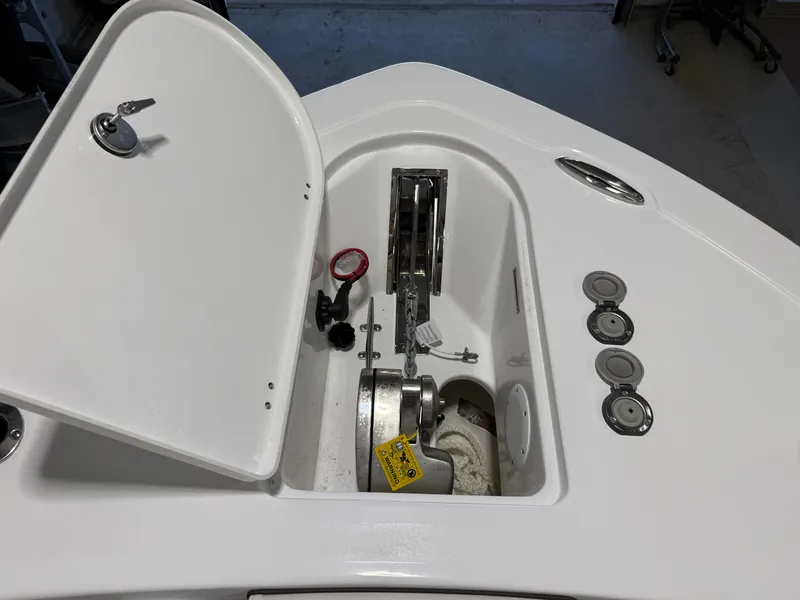 Slide: The Image of Tidewater 232 LXF 2025 - 32