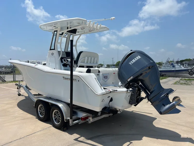 Slide: The Image of Tidewater 232 LXF 2025 - 10