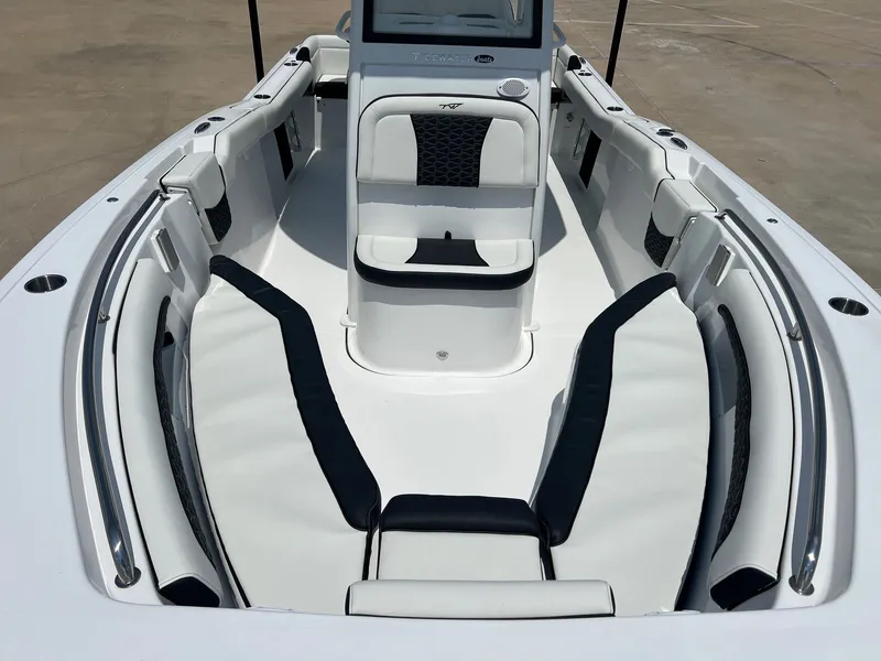 Slide: The Image of Tidewater 232 LXF 2025 - 18