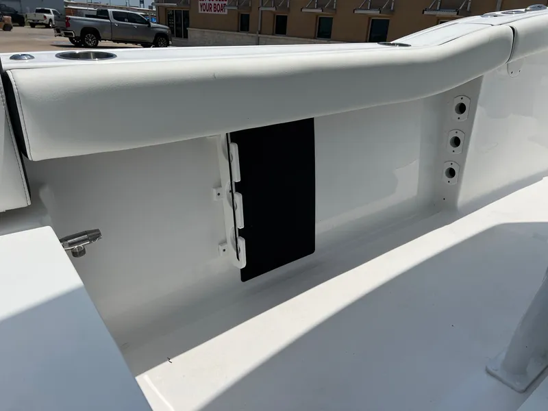 Slide: The Image of Tidewater 232 LXF 2025 - 35