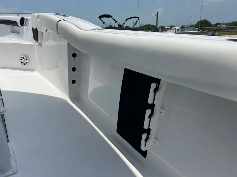 Slide: The Image of Tidewater 232 LXF 2025 - 36