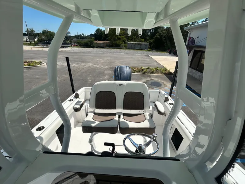 Slide: The Image of Tidewater 232 LXF 2025 - 14