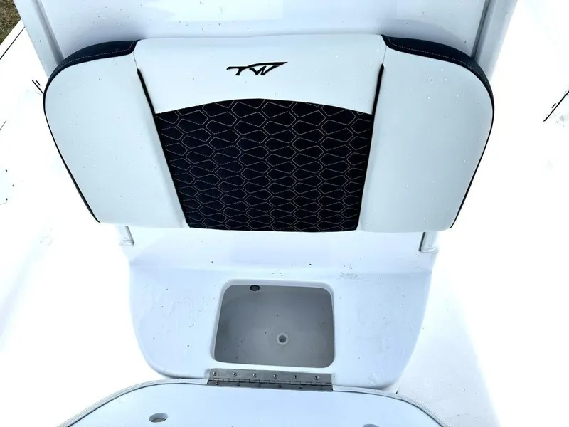 Slide: The Image of Tidewater 2410 Bay Max 2025 - 14